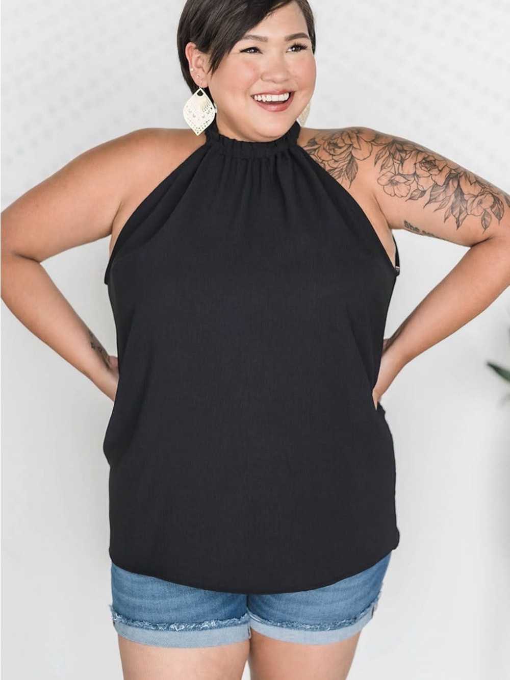 Halter of Fame Top 🍒 Black, Size XS **very stretchy